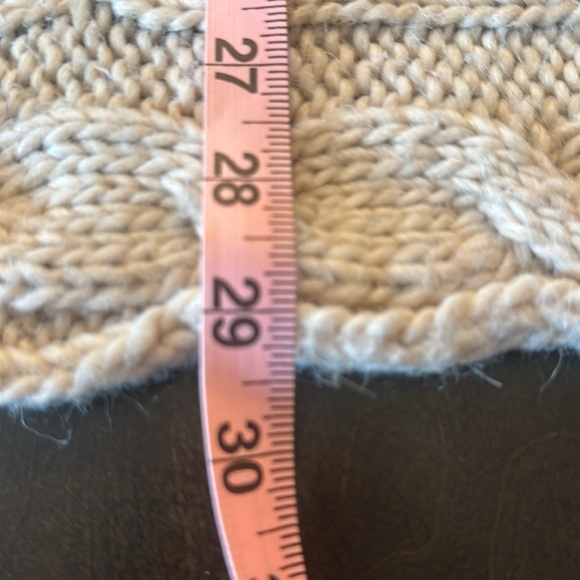 Madison Sleeveless Tan Cable Knit Sweater Vest w/Faux Fur Collar Medium EUC - Picture 11 of 11